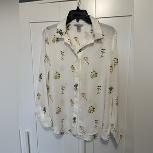H&M white floral long sleeve blouse in size 10